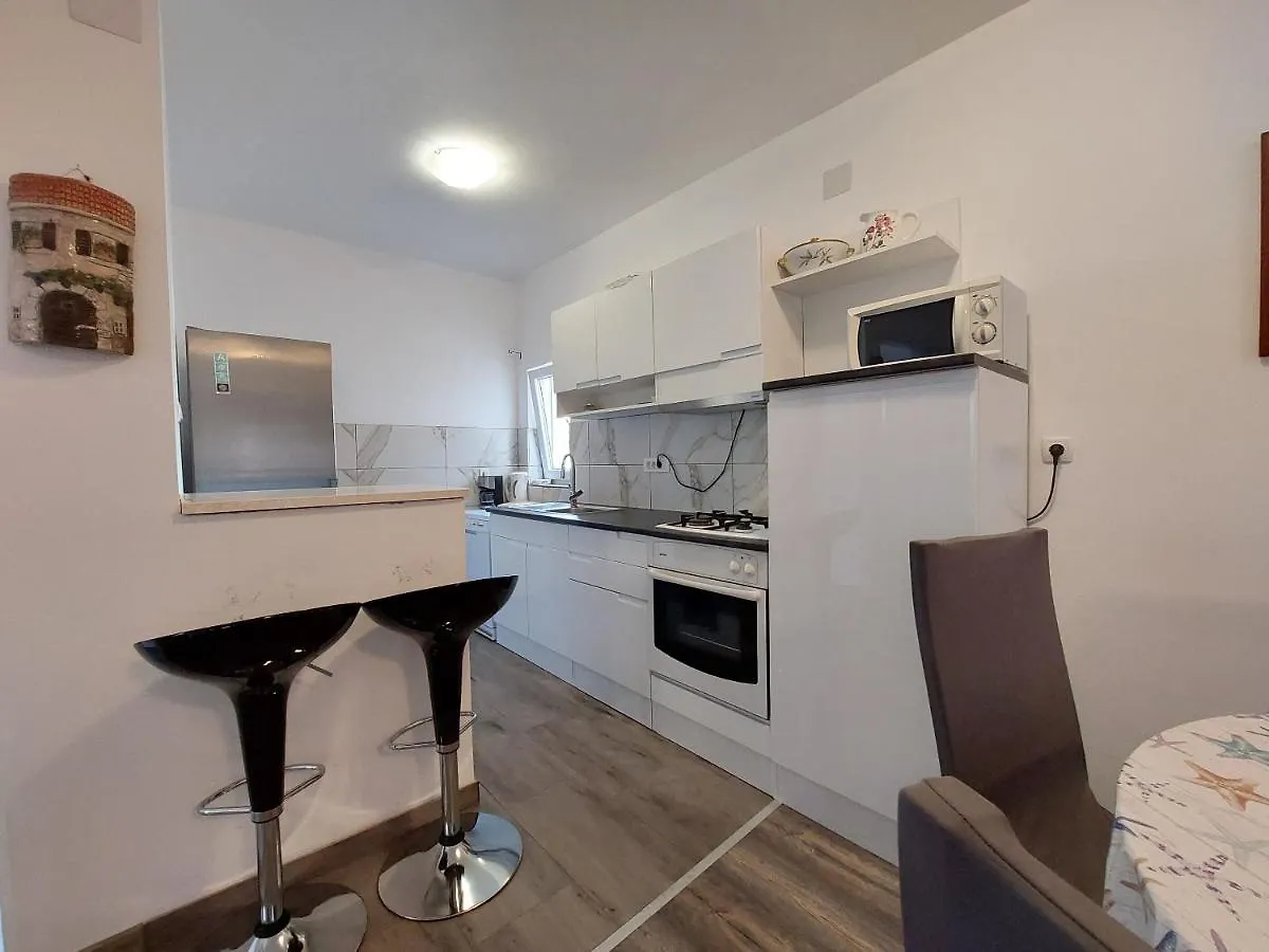 Apartments Tina Novi Vinodolski 0*,  Croatia