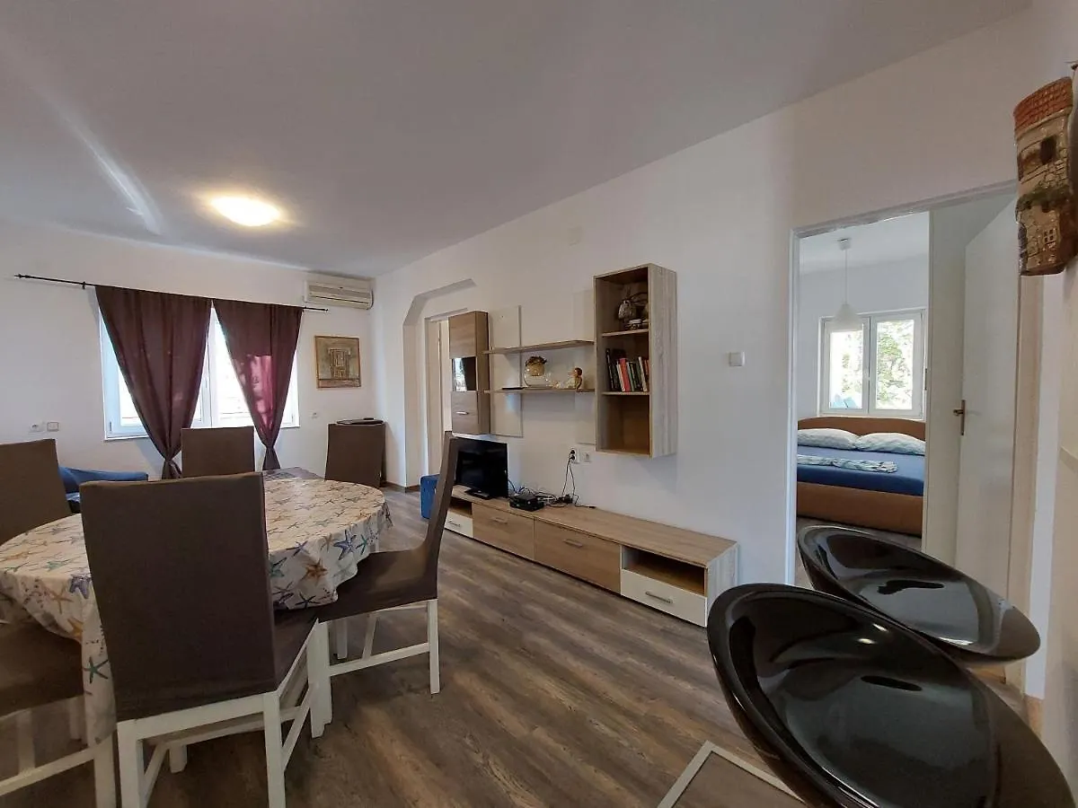 Apartments Tina Novi Vinodolski
