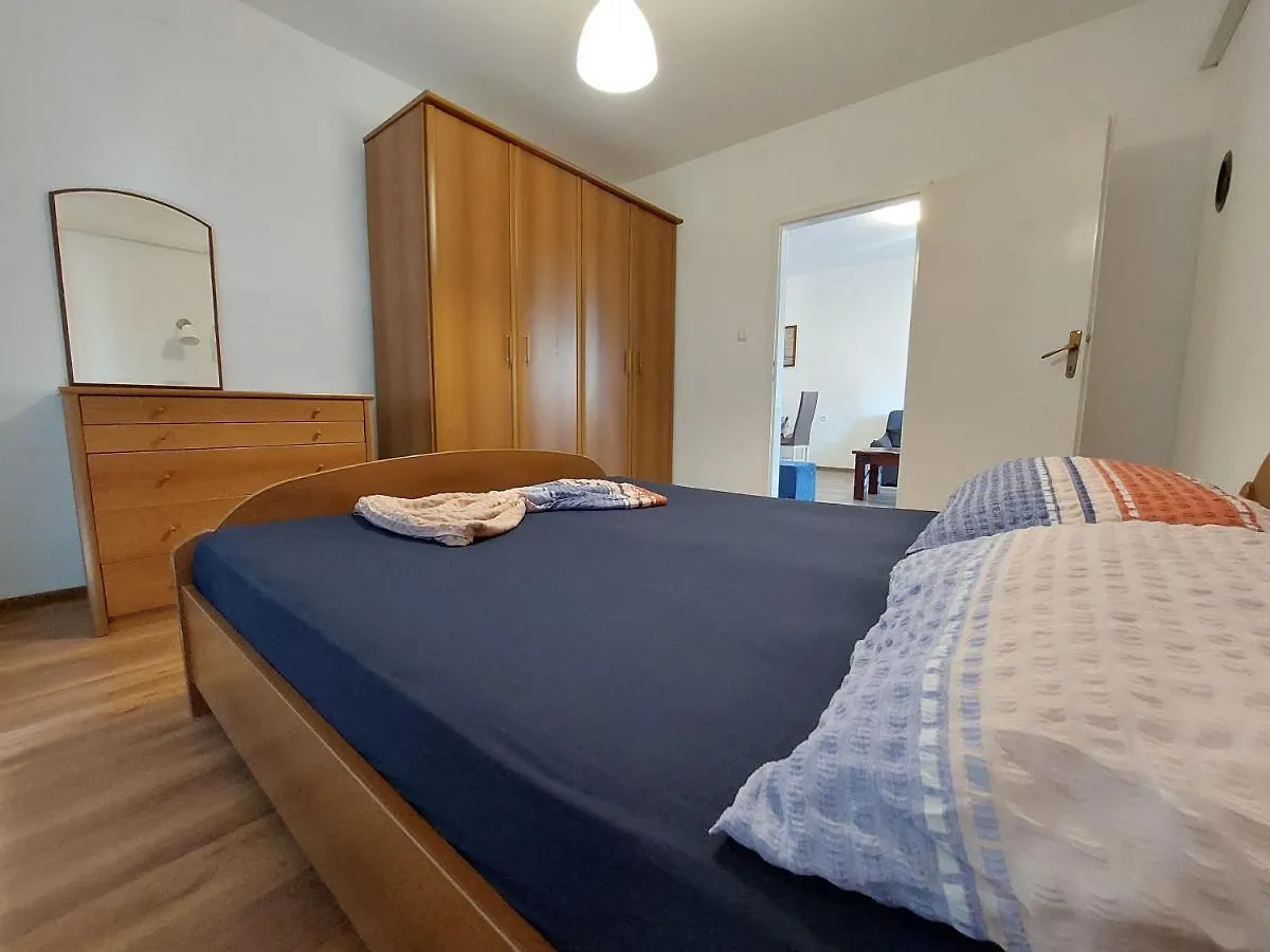 Apartments Tina Novi Vinodolski