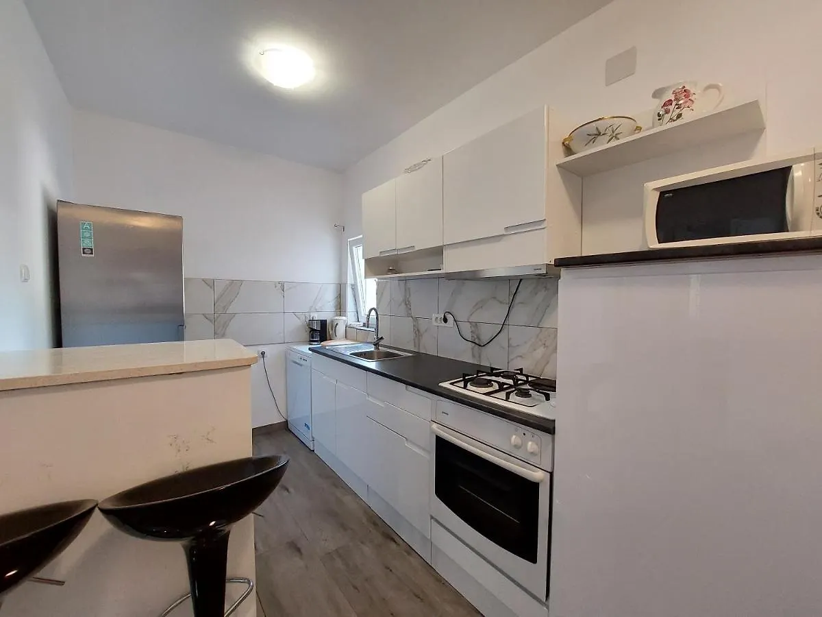 Apartments Tina Novi Vinodolski 0*,  Croatia