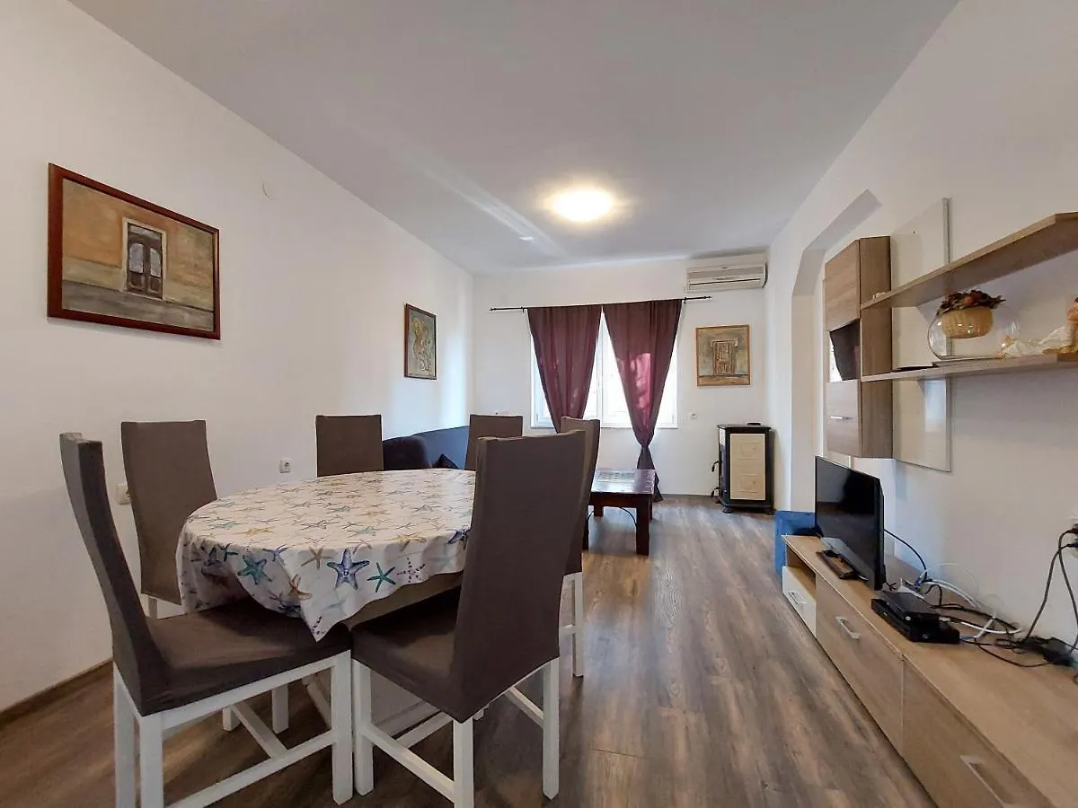 Apartments Tina Novi Vinodolski