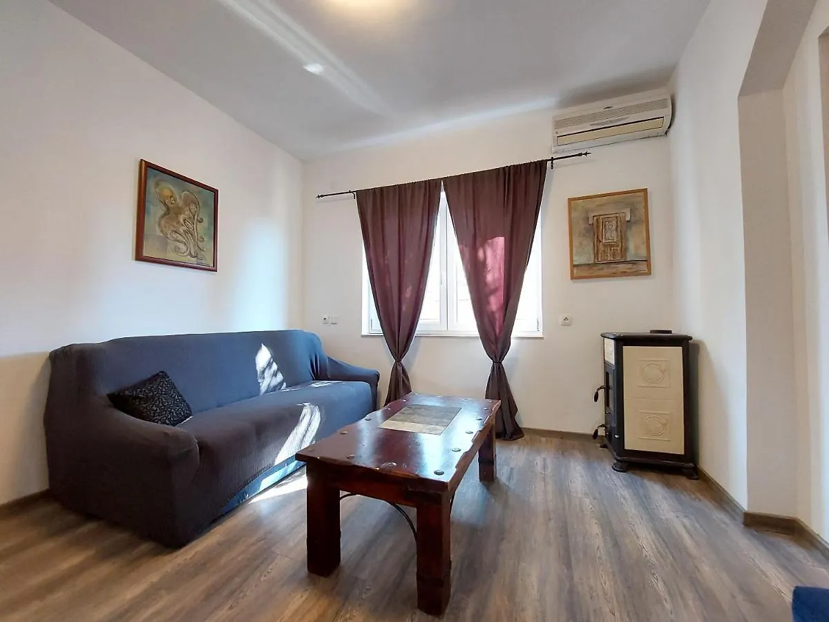Apartments Tina Novi Vinodolski 0*,  Croatia