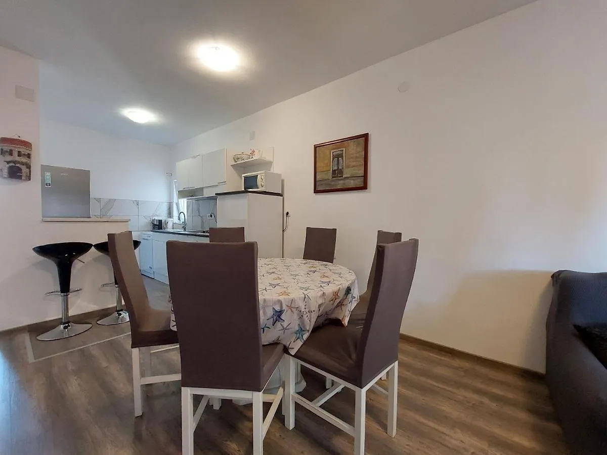 Apartments Tina Novi Vinodolski